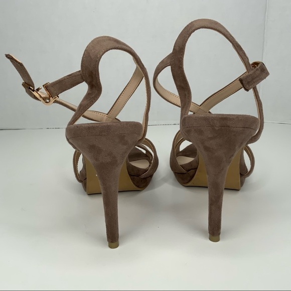 MARIE Claire suede high heels. - Picture 4 of 8